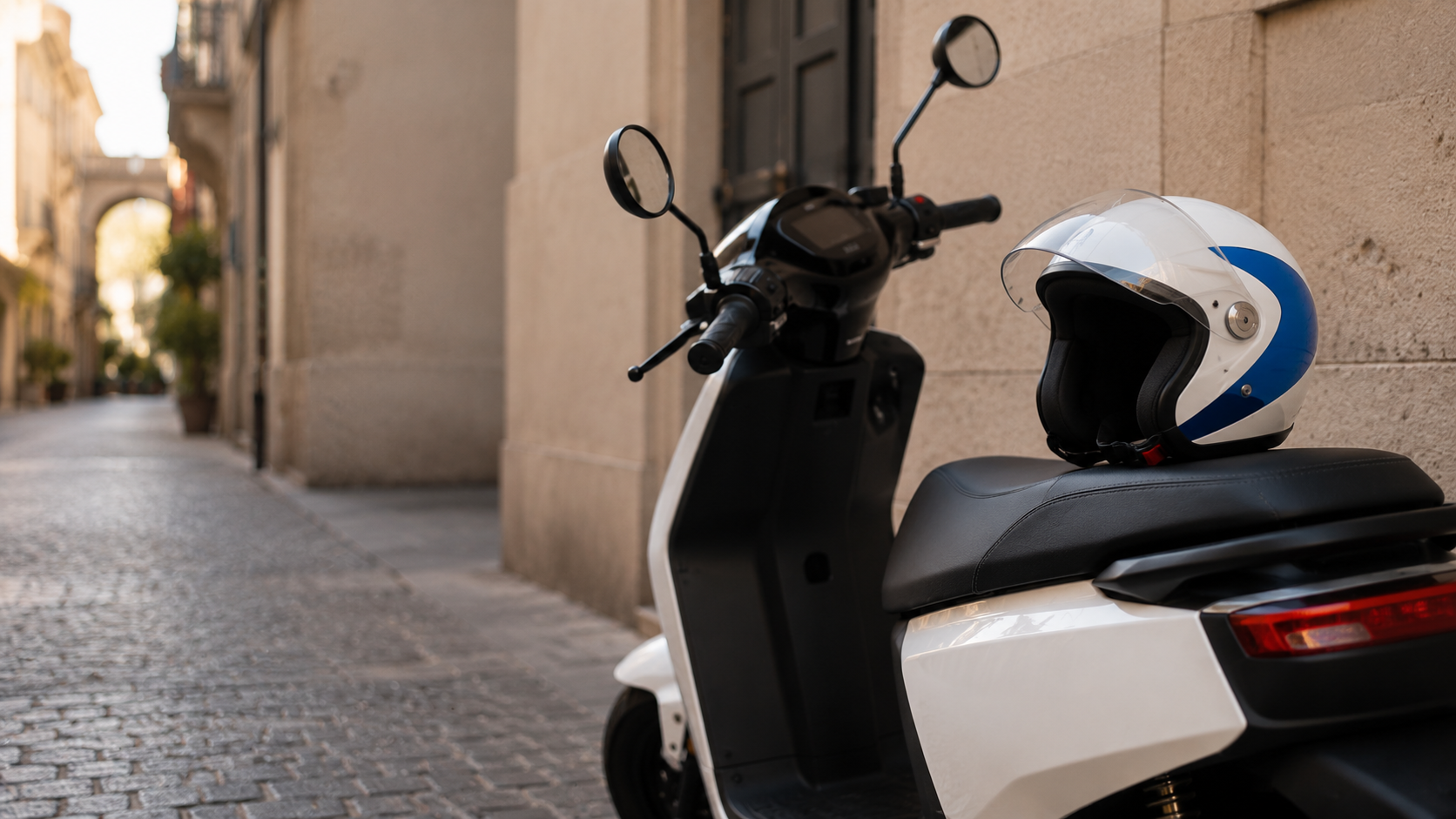 Scooter elettrico: che patente serve? Guida completa a L1e e L3e