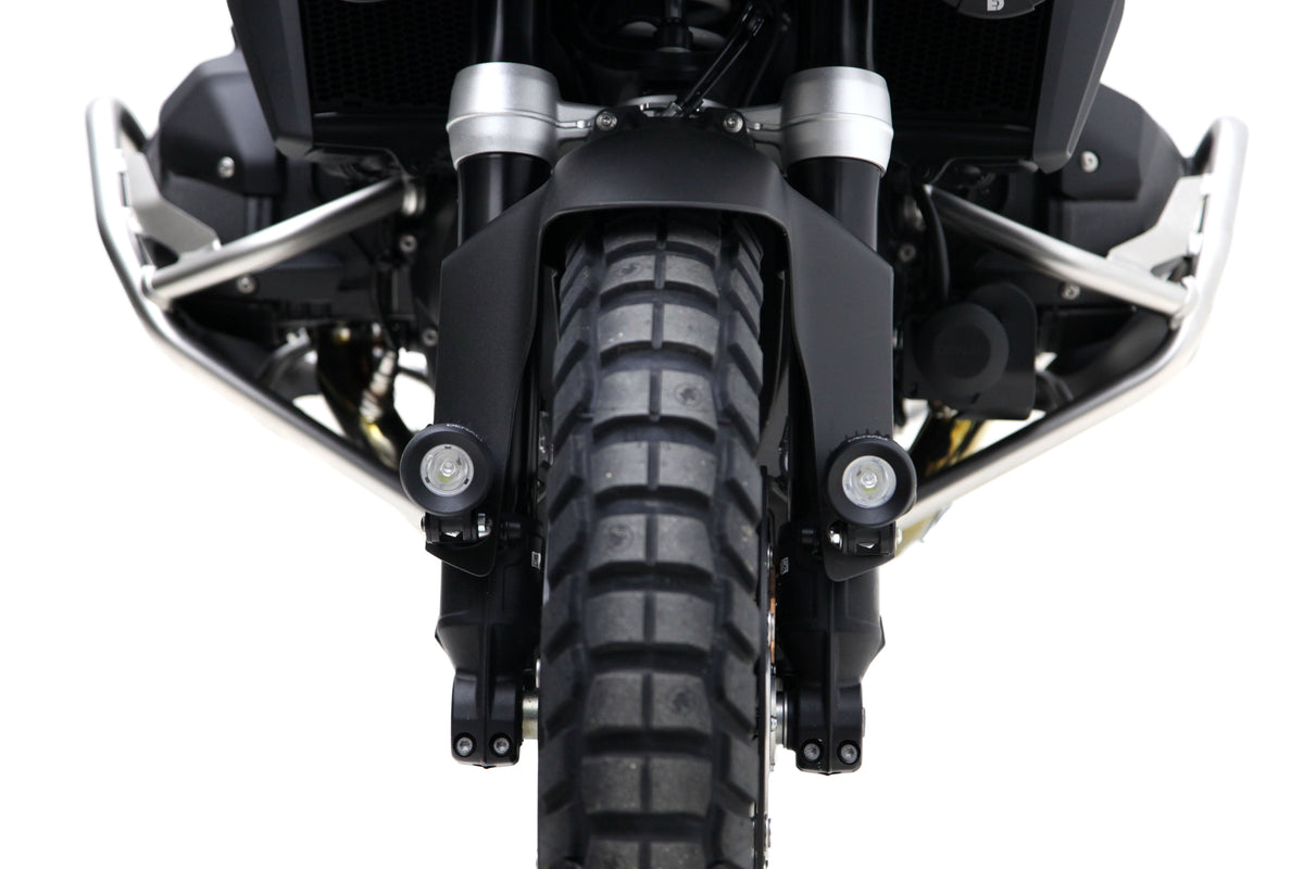 Supporto faretti inferiore DENALI montato sulla R 1300 GS