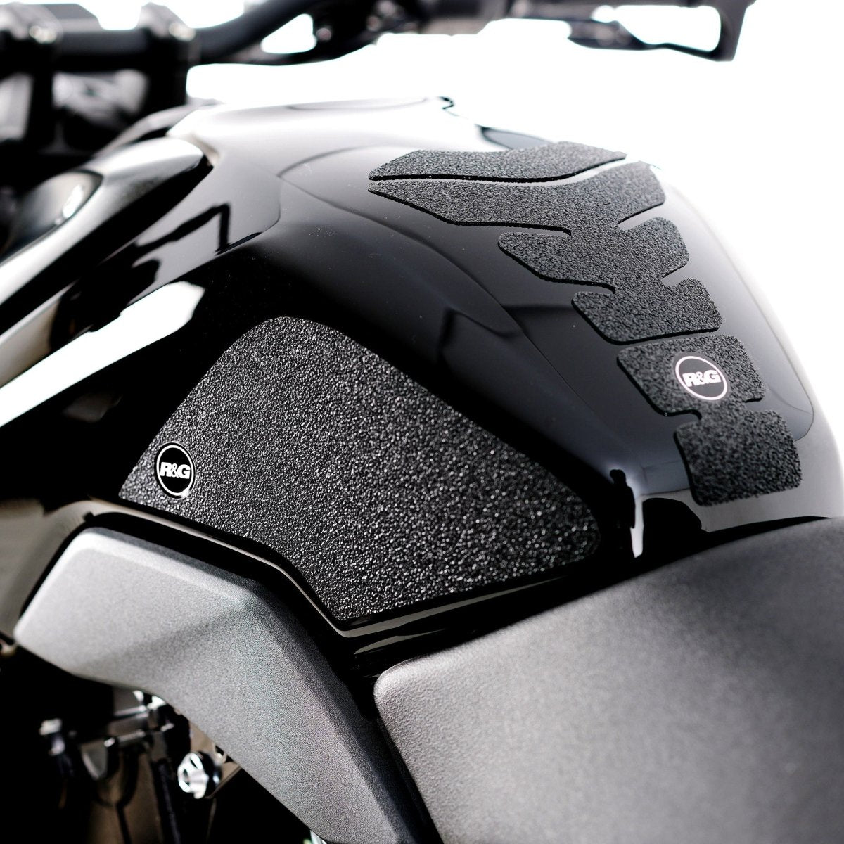 Adesivi Anti Scivolo Serbatoio 2PZ Suzuki Gsx 8S Rg EZRG741 Rg EZRG741 - ENDURRAD