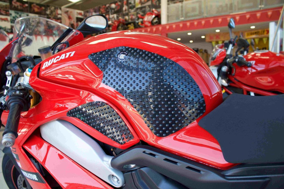 Adesivi antiscivolo serbatoio Ducati Streetfighter V4 SP 2022 – foto 2