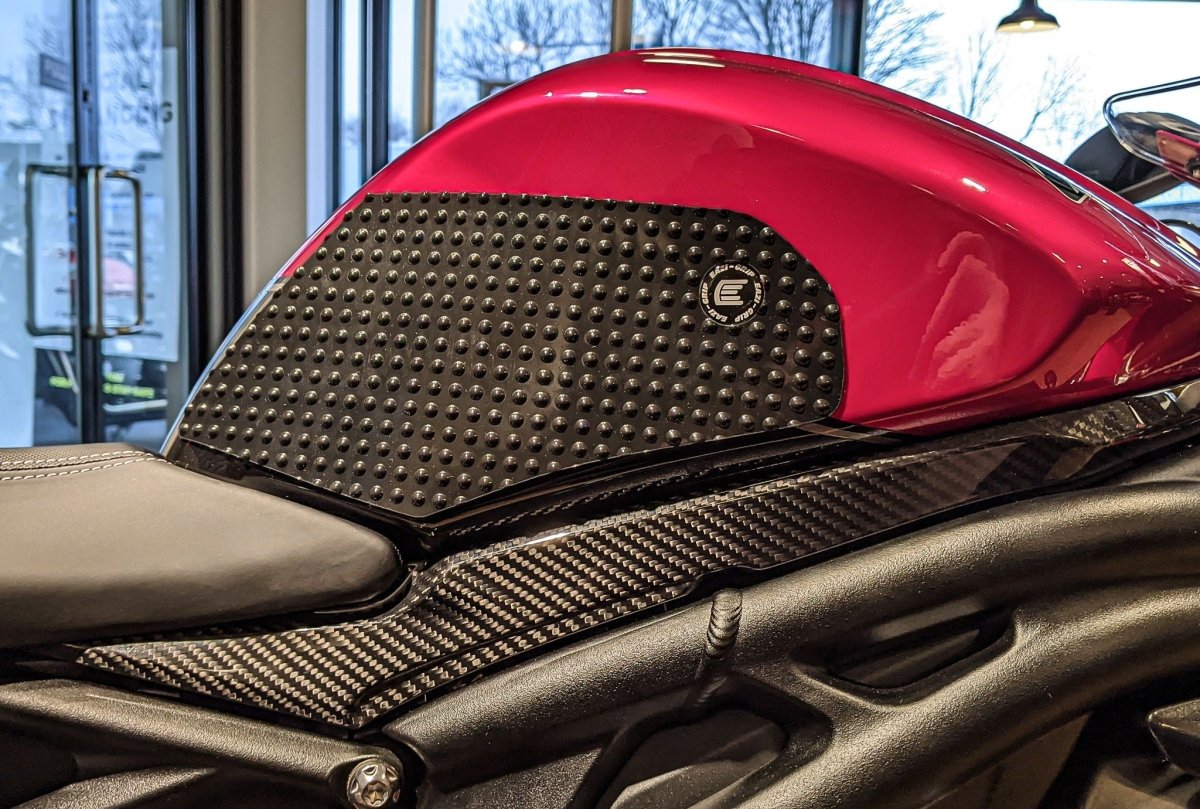 Adesivi serbatoio moto Triumph Speed Triple 1200 RR 2022 - ENDURRAD