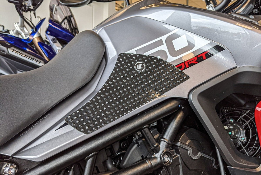 Adesivi antiscivolo serbatoio Triumph Tiger 850 Sport 2021-2026 – foto 2