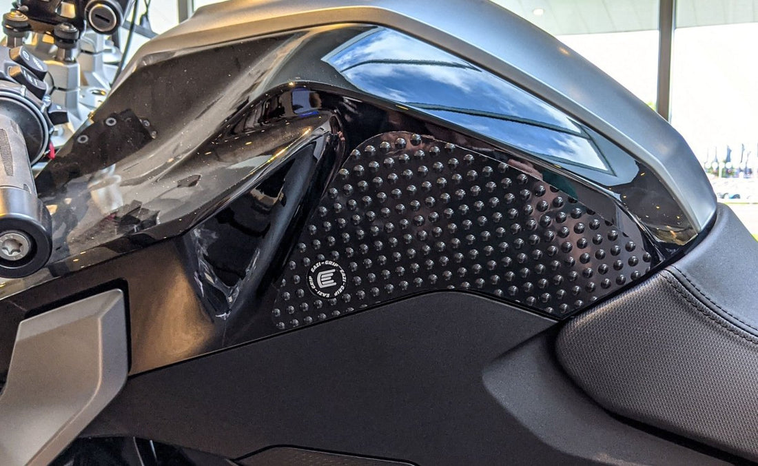 Adesivi antiscivolo serbatoio BMW F 900 R 2020-2026 – foto 2