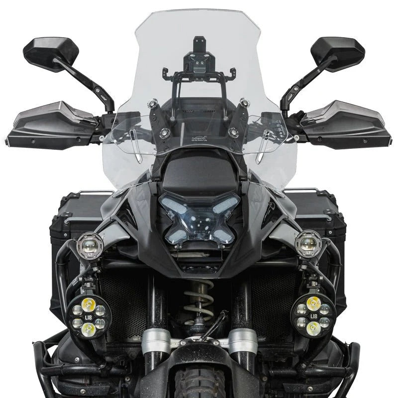 Paramani LOBOO CHS081 montati su BMW R 1300 GS, vista frontale con deflettori