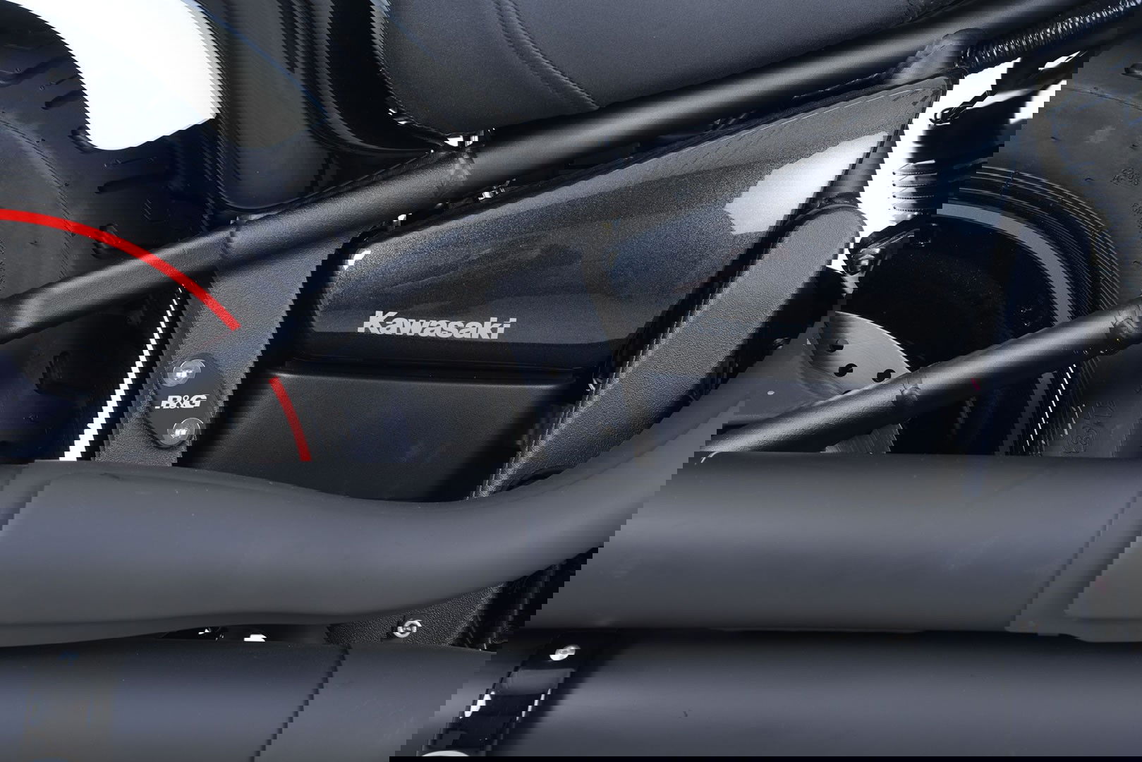 Placchette Copri Fori Poggiapiedi Posteriori Paio Kawasaki Vulcan Vn 900 Custom 2007 Classic 06 Classic Lt 11 18031 Rg BLP0062BK - Endurrad