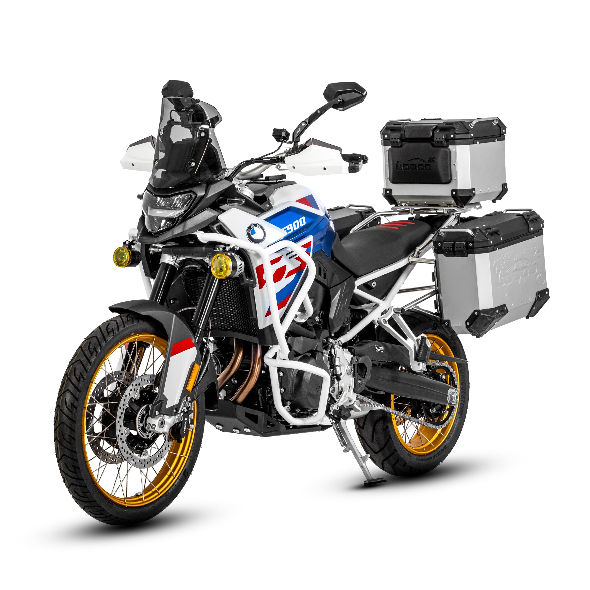 BMW F900GS allestita con crash bar LOBOO CHG025 bianco, paramani, valigie e top case