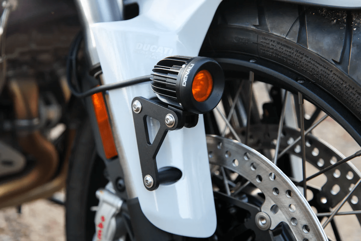 Denali Kit Supporto Anteriori Inferiore faretti luce guida per Ducati Desert X - Multistrada V4 2021 - ENDURRAD