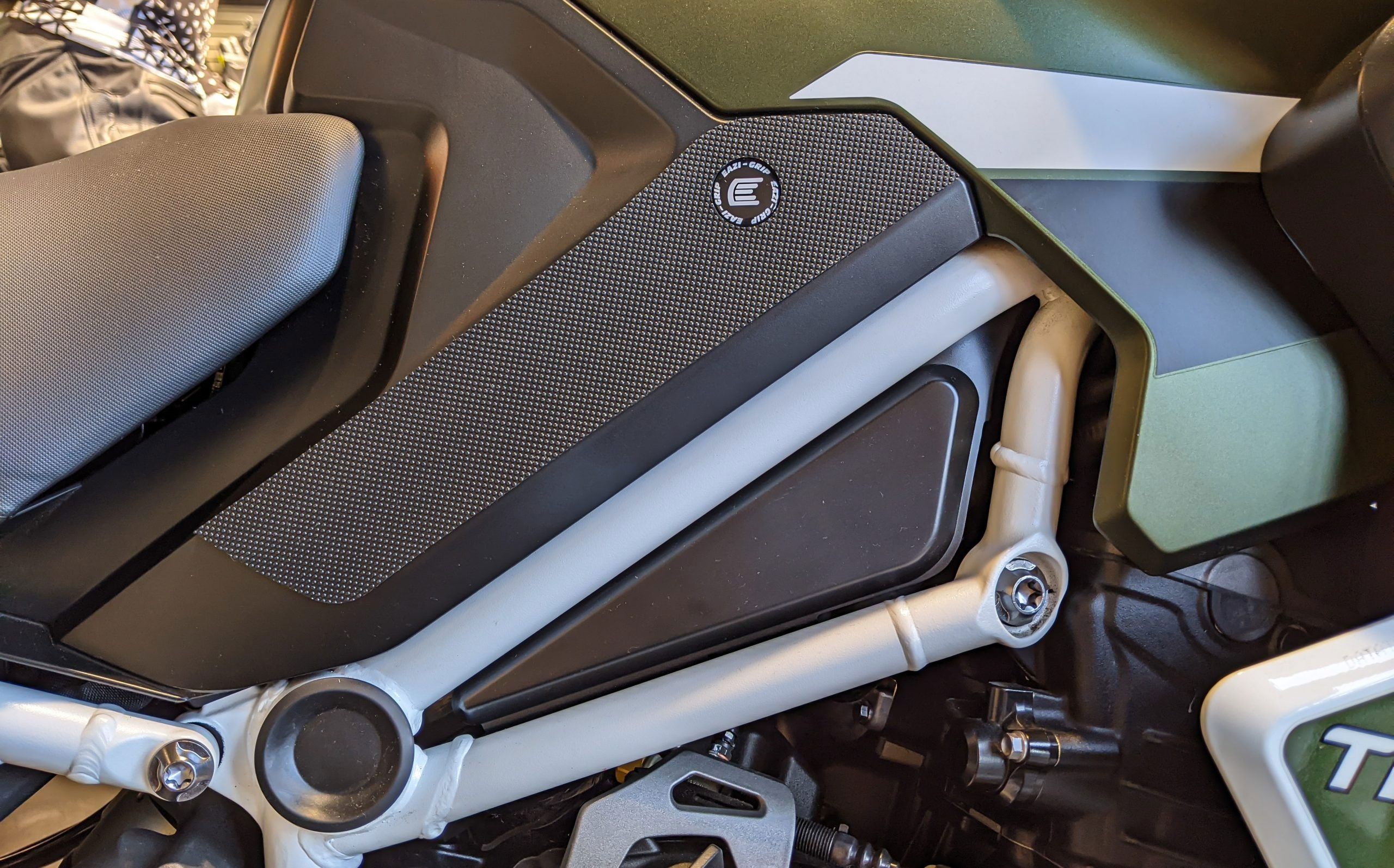 EAZI GRIP Adesivi per serbatoio moto Triumph TIGER 1200 GT EXPLORER 2022-