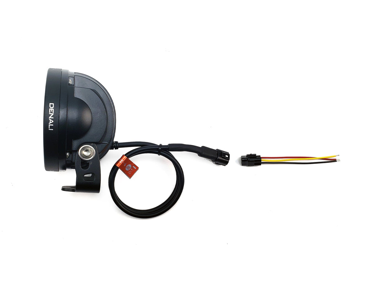 Contenuto della confezione del faretto DENALI D7: faretto, supporto a cerniera, viteria e codino di cablaggio