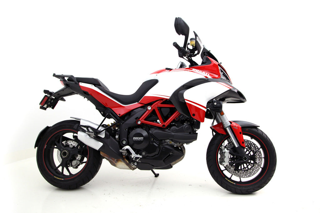 Dettaglio del supporto faretti DENALI sulla Multistrada 1200