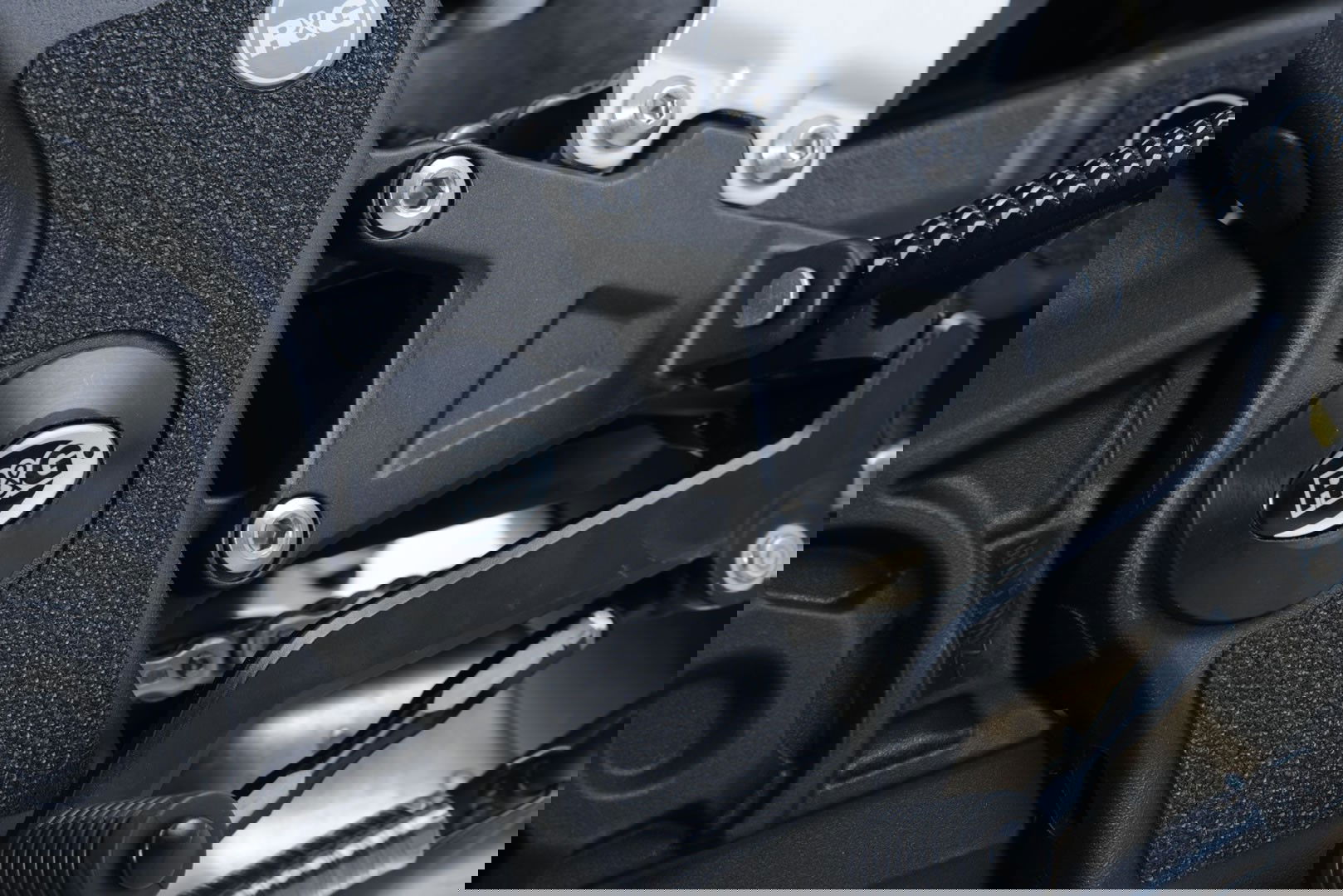 Inserto Prot Telaio Sx Kawasaki ZX10 R 06 15 Dx Kawasaki Z1000 Sx 10 13 Sx Kawasaki Z1000 Sx 14 19 Ninja 1000SX 20 5311 Rg FI0009BK - Endurrad