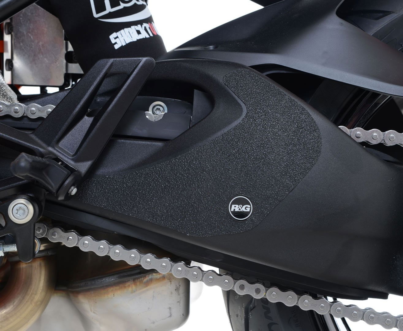 Kit 1PZ Adesivi Anti Scivolo Paratacco Ktm Super Duke Gt R 17 19 Lato Sinistro Del Forcellone Nero 16764 Rg EZBG500BL - Endurrad