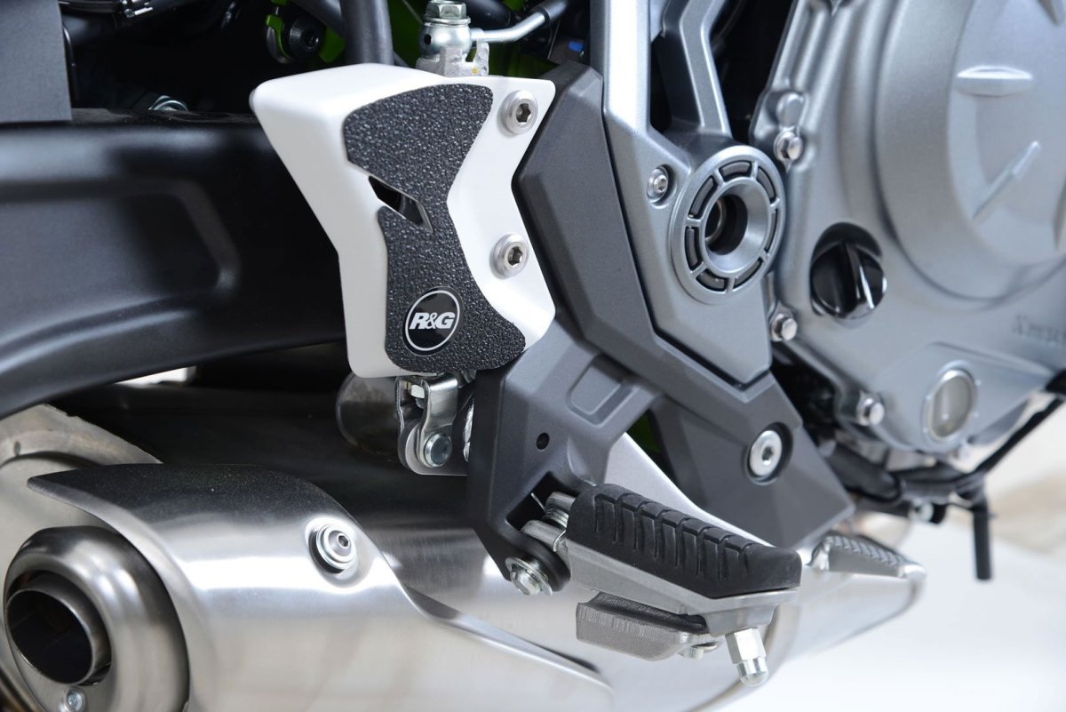 Kit 2PZ Adesivi Anti Scivolo Paratacco Kawasaki Z650 Nero R G 18045 Rg EZBG407BL - ENDURRAD