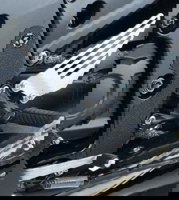 kit 2pz.adesivi anti-scivolo paratacco Kawasaki ZZR1400 (ZX-14) '12- nero (solo telaio)