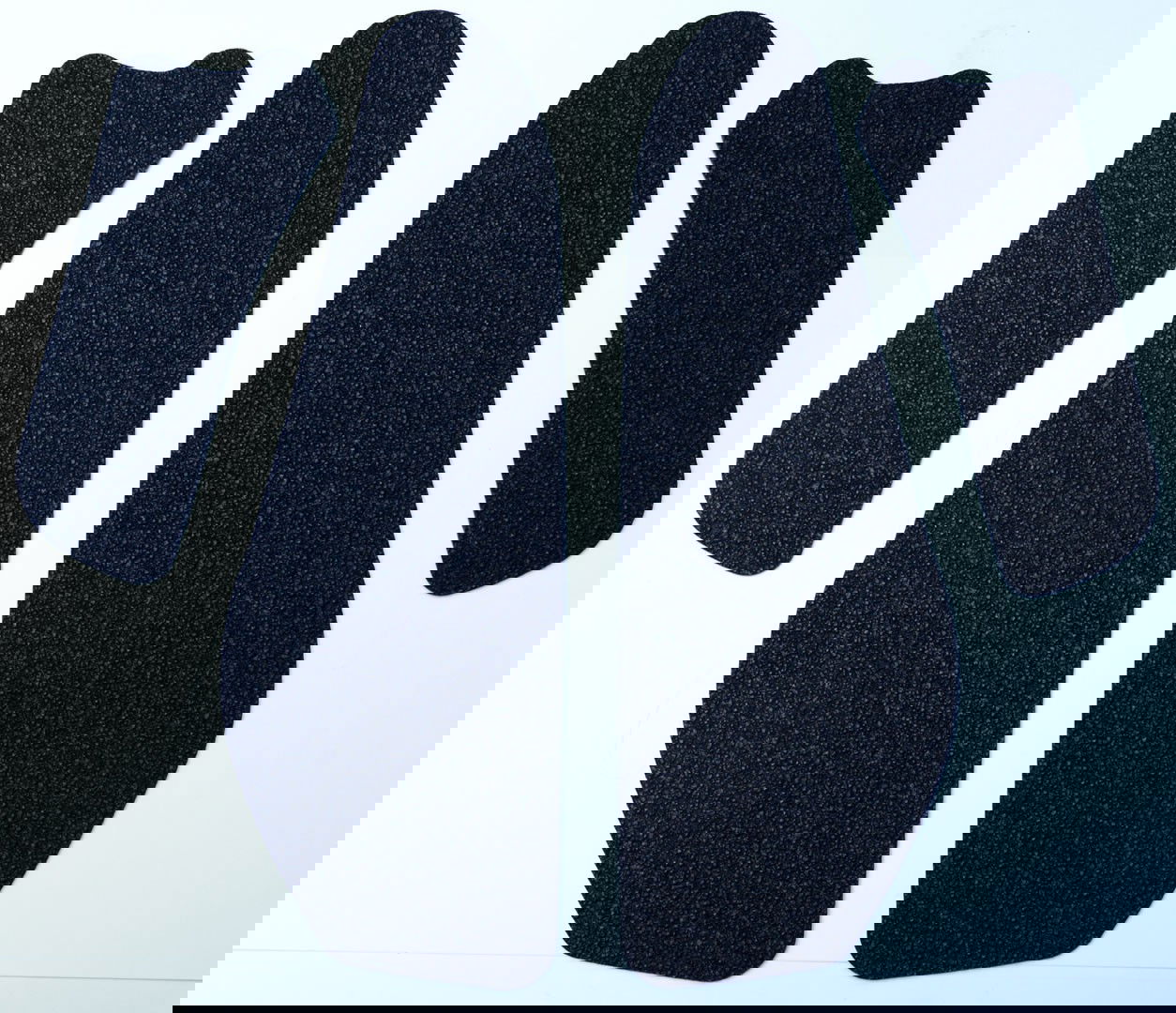 Kit 4pz.adesivi anti-scivolo serbatoio TRIUMPH Daytona 955i 2002/2006 - chiaro