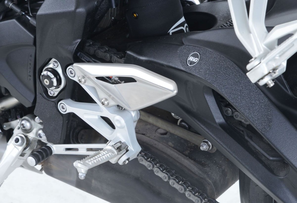 Kit 4pz.adesivi anti - scivolo paratacco Triumph Street Triple 765 RS '17 - nero R&G - ENDURRAD