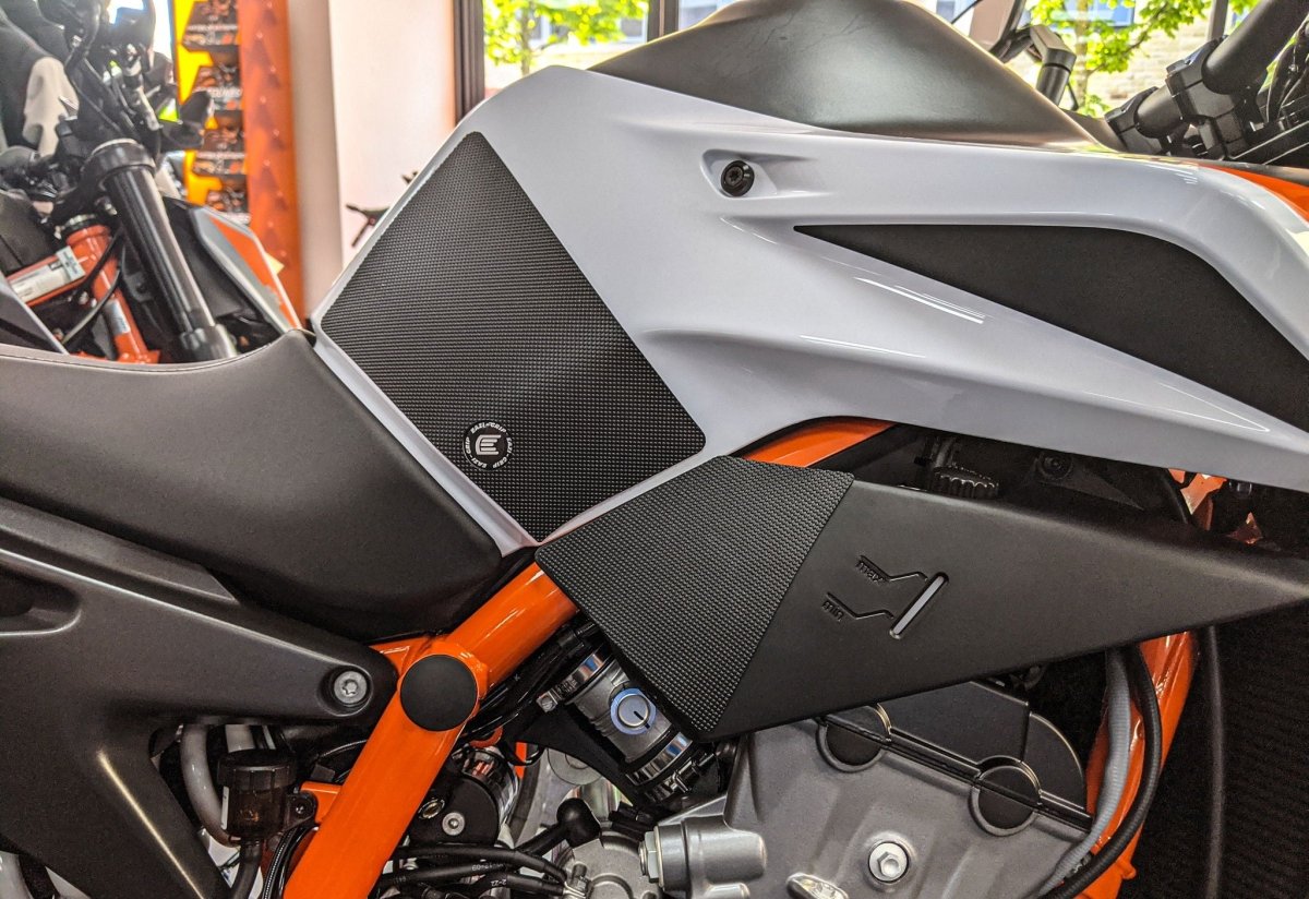 Kit adesivi antiscivolo paraserbatoio KTM 790 DUKE 2018 - ENDURRAD