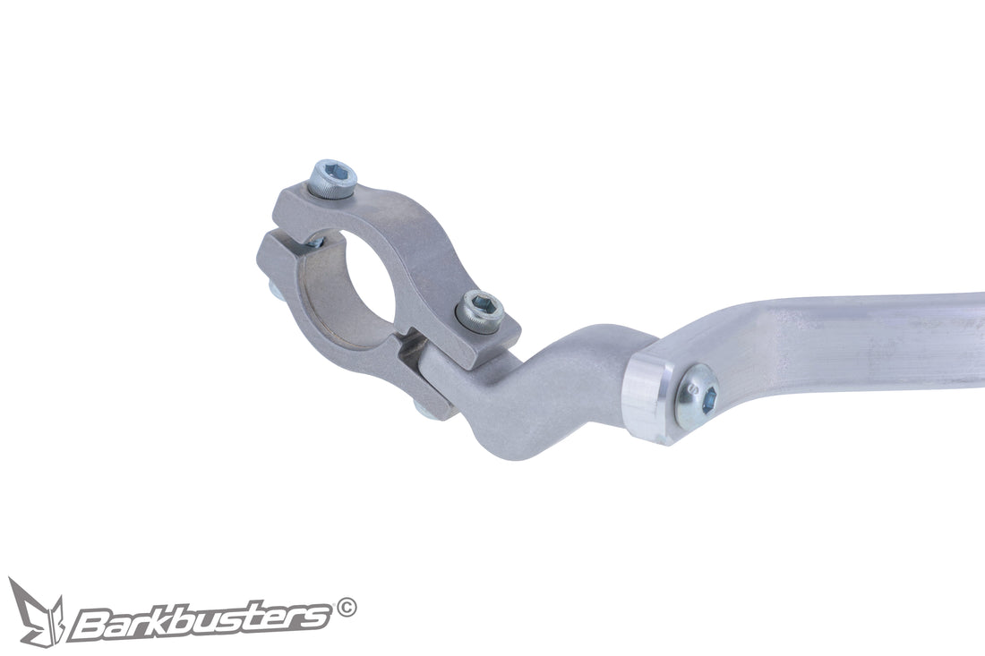 Kit montaggio paramani Barkbusters BHG-139, dettaglio del morsetto sinistro