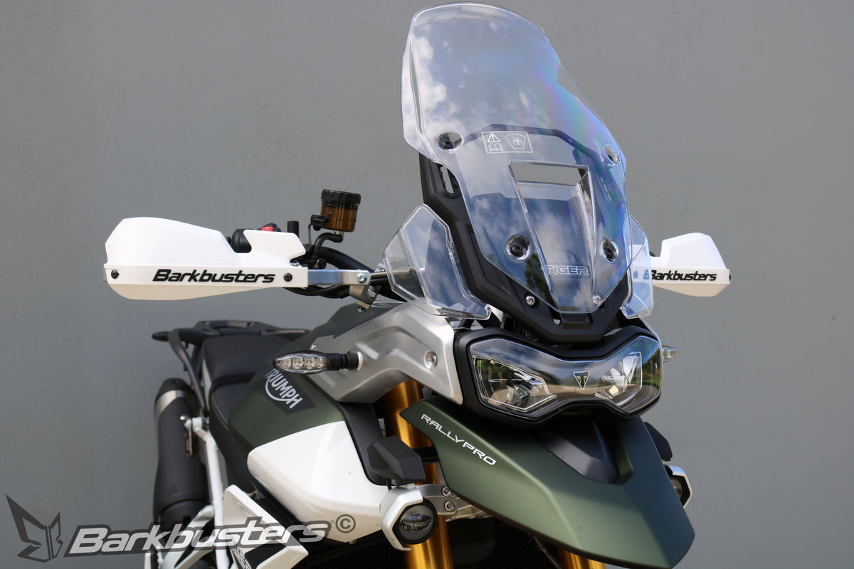 Kit Barkbusters BHG-083 con plastiche VPS su Triumph Tiger 900