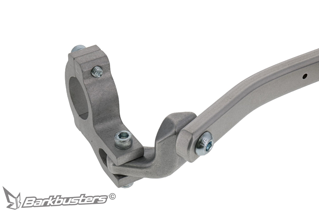 Kit montaggio paramani Barkbusters BHG-095, dettaglio del morsetto multi-fit