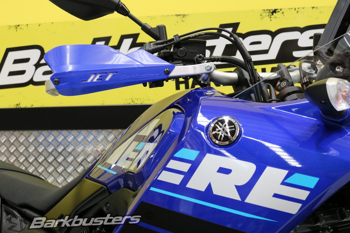 Kit Barkbusters BHG-078 montato su Yamaha Ténéré 700 con plastiche JET blu, vendute separatamente