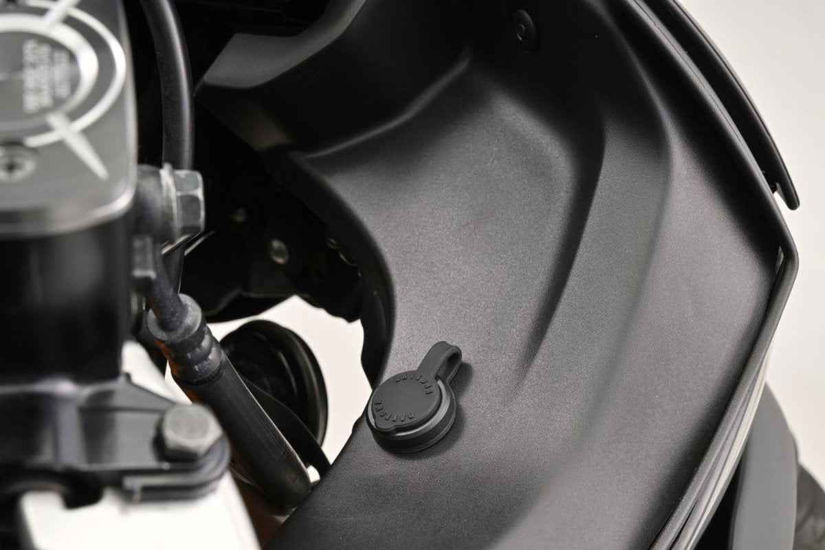 Kit presa USB - C montaggio a carena, omologazione CE - ENDURRAD