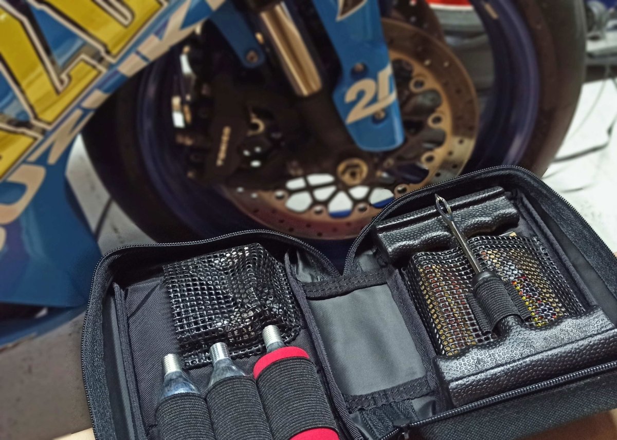 Kit riparazione pneumatici tubeless in borsetta - chiave a T - ENDURRAD