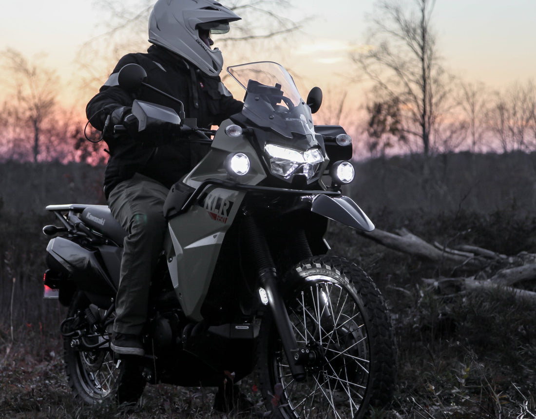 Supporto superiore DENALI montato sul paramotore della KLR 650