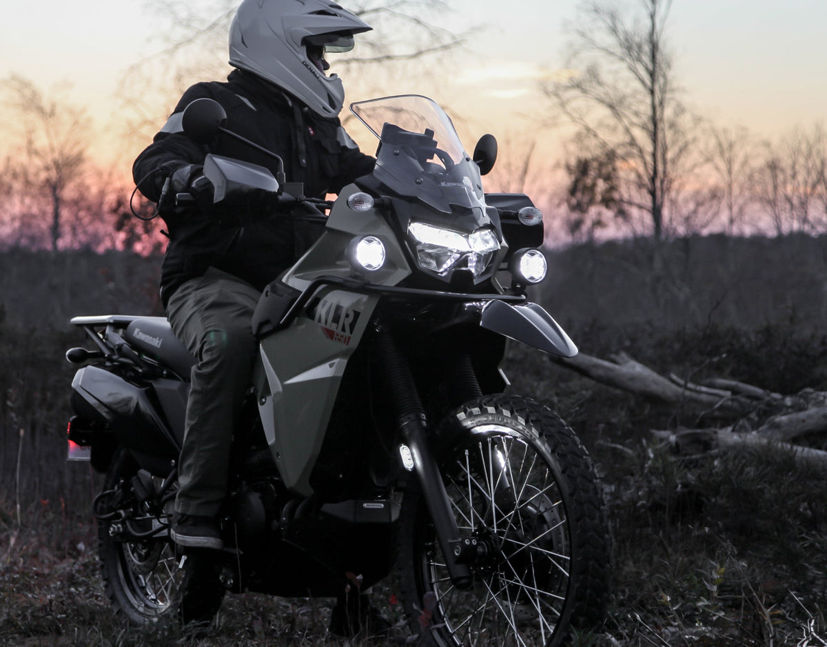 Supporto superiore DENALI montato sul paramotore della KLR 650