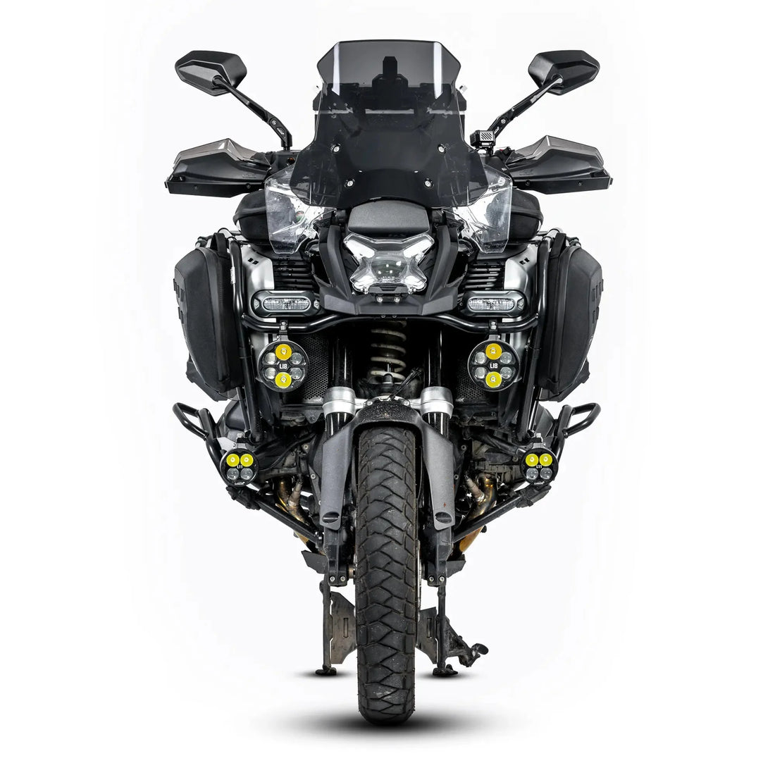 BMW R 1300 GS Adventure vista di fronte con le due borse paramotore montate