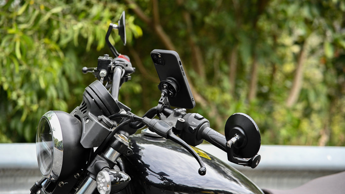 Porta cellulare Outplorer QM01 montato su moto