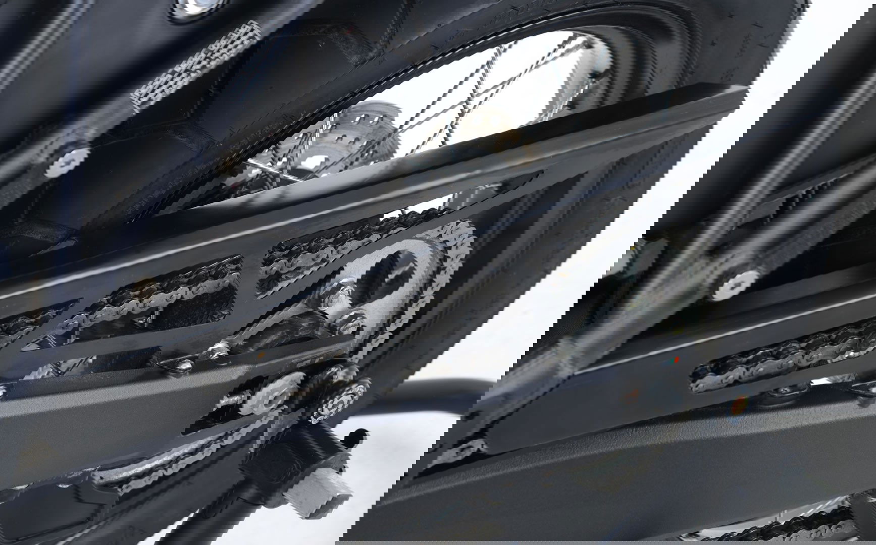 Paracatena in alluminio Honda CRF 1000L Africa Twin / Africa Twin Adv.Sports '18-'19 - colore nero