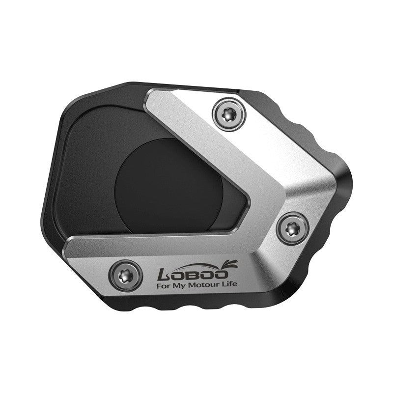 Piastra cavalletto LOBOO CJC092 per BMW C 400 X e C 400 GT vista dall'alto, base nera e cover in alluminio argento