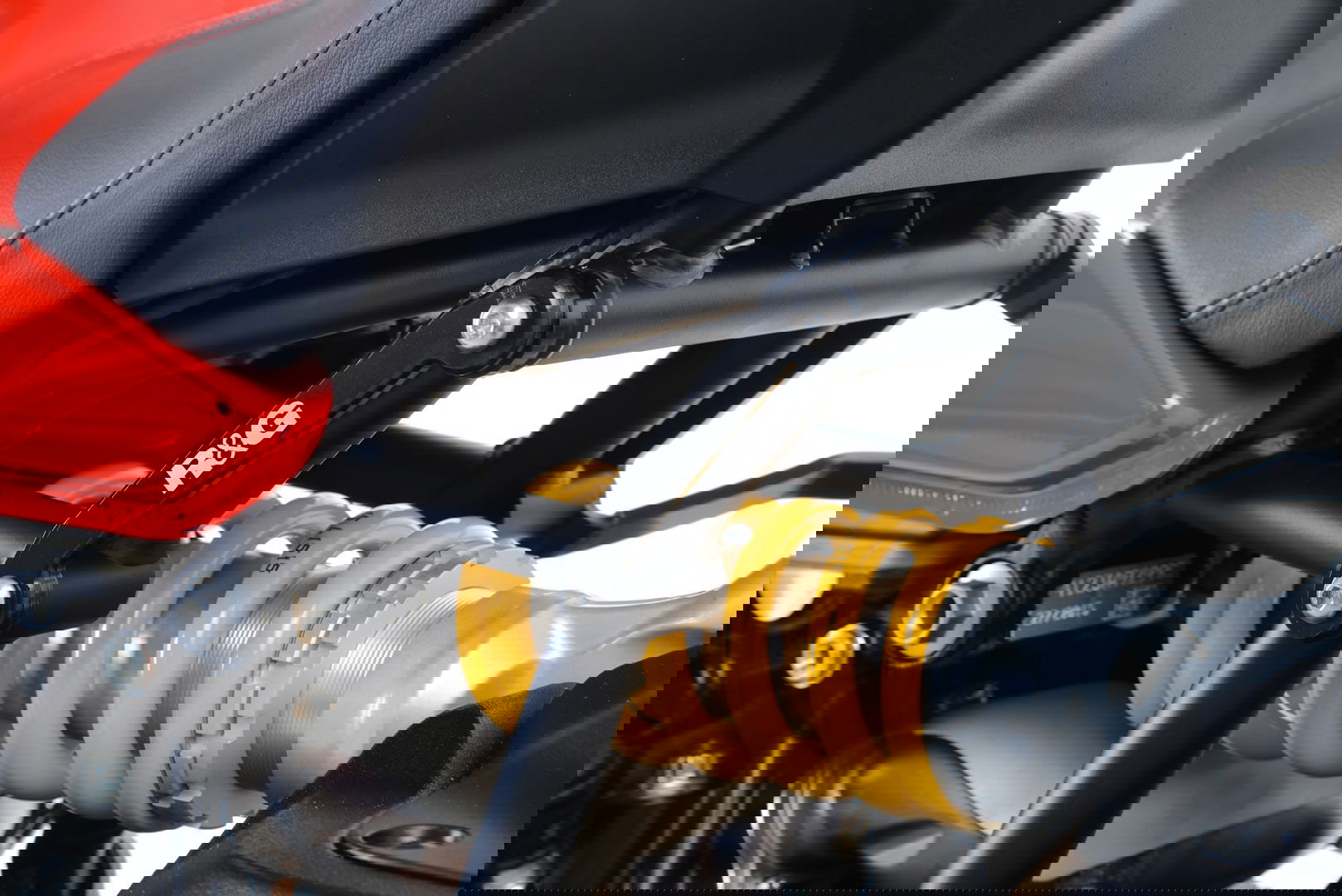 Placchette Copri Fori Poggiapiedi Posteriori Lato Sx Ducati Monster 1200 R Monster 1200 S 17 Supersport S 17 15378 Rg BLP0054BK - Endurrad