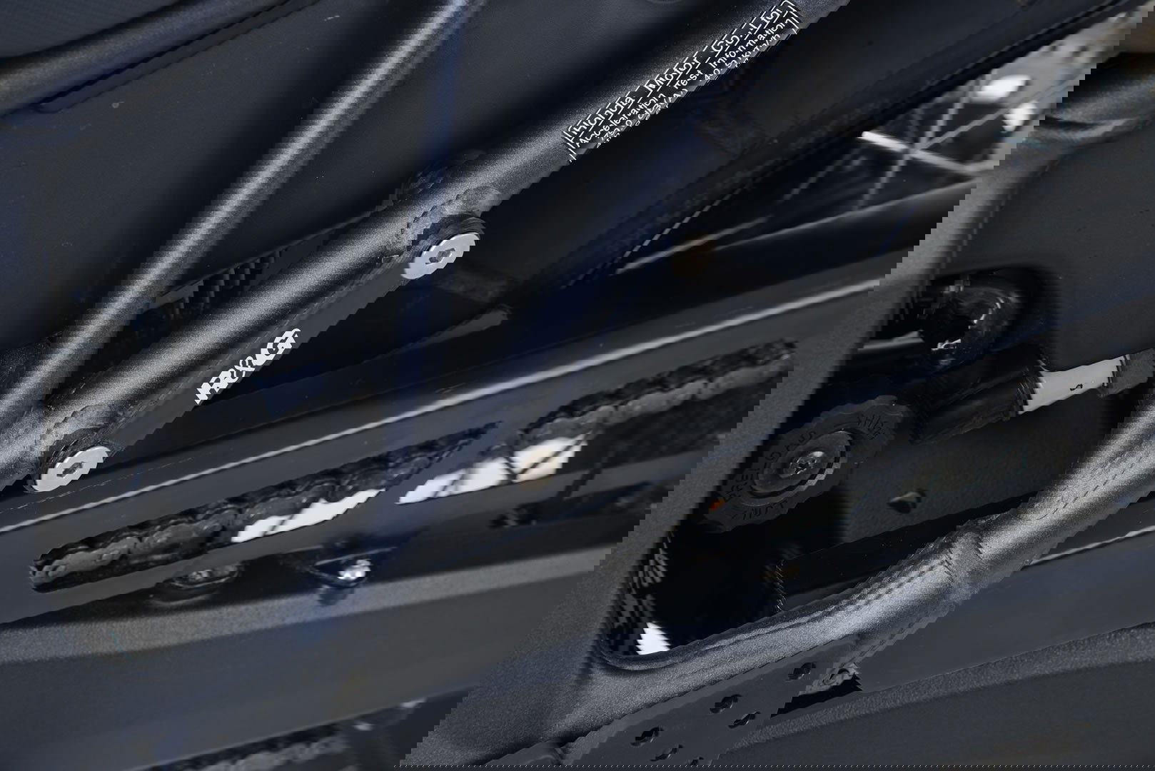 Placchette Copri Fori Poggiapiedi Posteriori Paio Honda CRF1000L Africa Twin 15377 Rg BLP0051BK - Endurrad