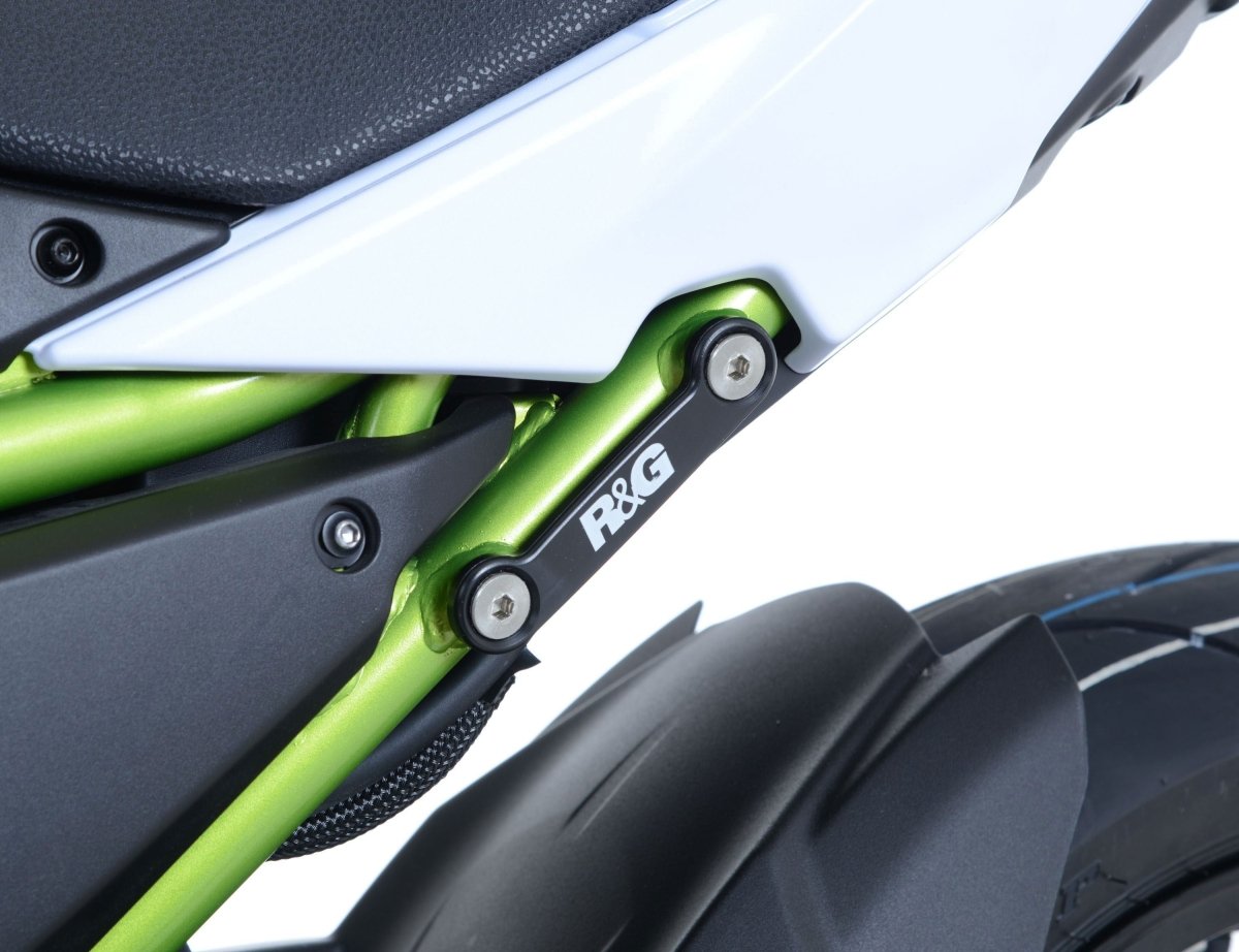 Placchette copri fori poggiapiedi posteriori (paio), Kawasaki Z 650 - Ninja 650 '17 - BLP0064BK R&G - ENDURRAD