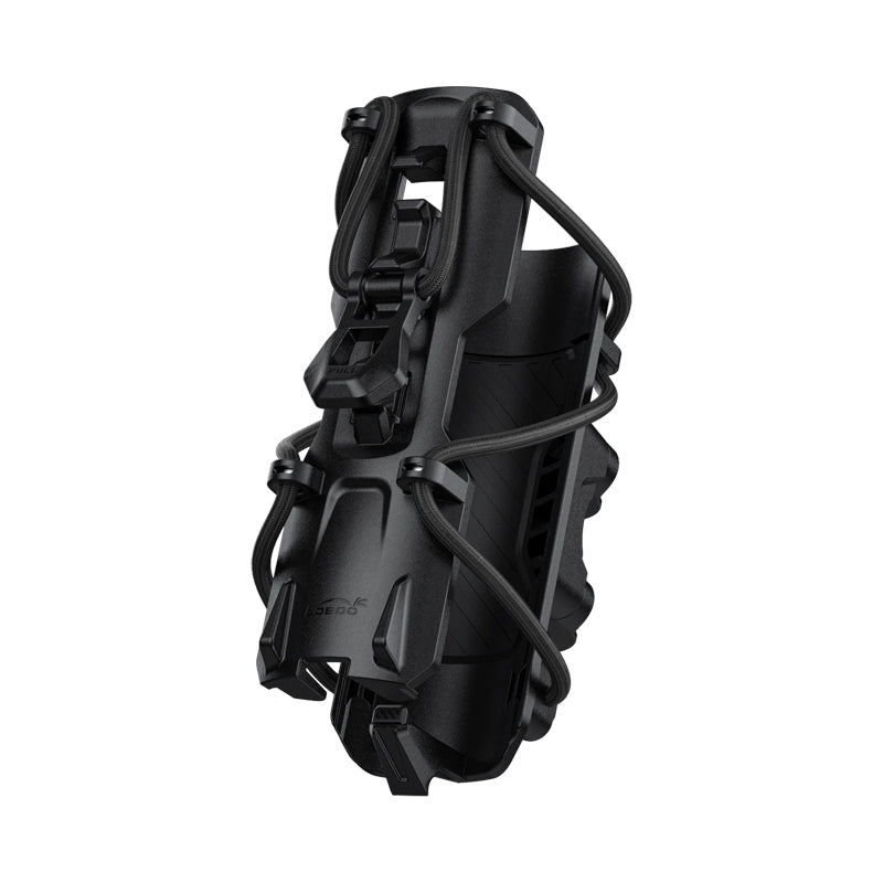 Portaborraccia moto LOBOO CSHJ-1 in vista di tre quarti, con il cavo elastico teso attorno al supporto