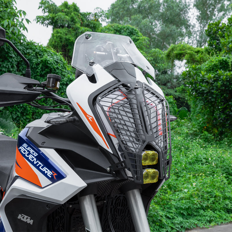 Protezione faro LOBOO installata, vista dal lato destro della KTM 1290 Super Adventure
