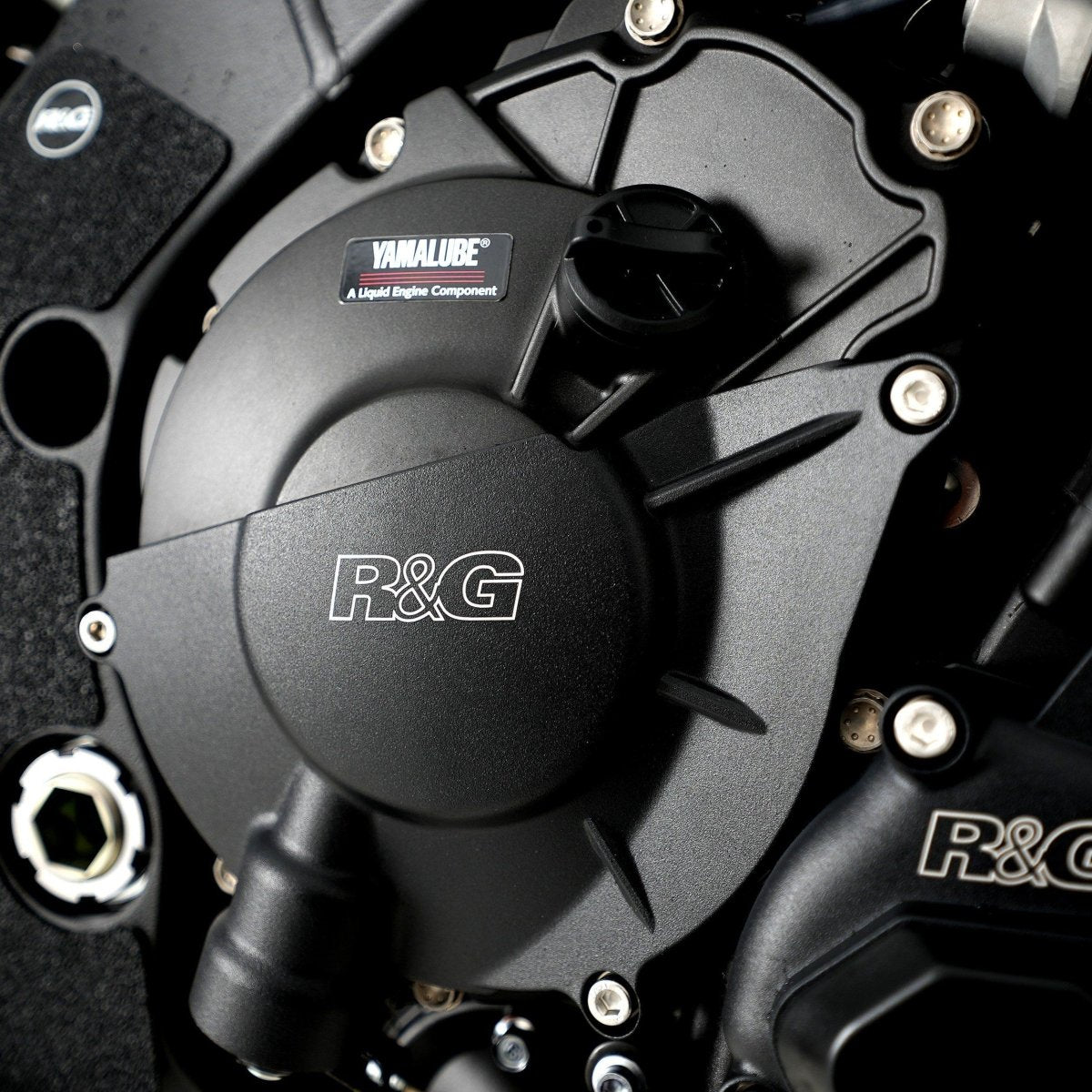 Protezione Frizione Dx Pro R G ECC0401PROBK Yamaha Yzf R1 R1M 92554 Rg ECC0401PROBK - ENDURRAD