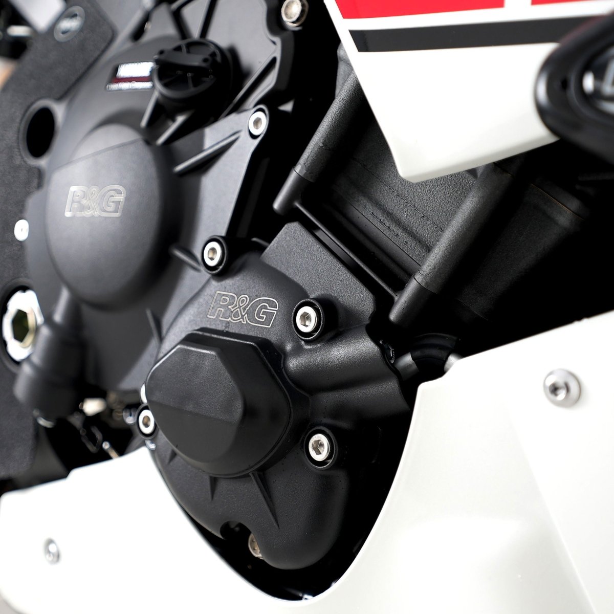 Protezione Pompa Olio Dx Pro R G ECC0402PROBK Yamaha Yzf R1 R1M 92555 Rg ECC0402PROBK - ENDURRAD