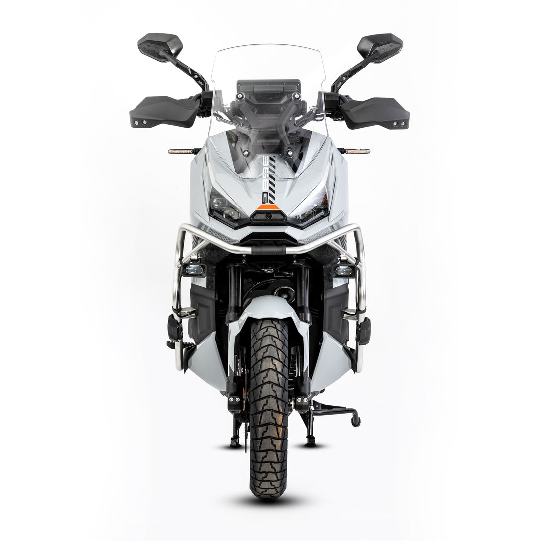 Scooter visto di fronte con la coppia di specchietti LOBOO RM03-Lite installata