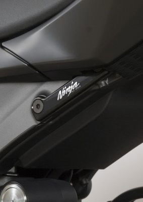 Staffa supporto scarico + piastra fori pedane posteriori, Kawasaki ZX 6 - R '09 - ENDURRAD