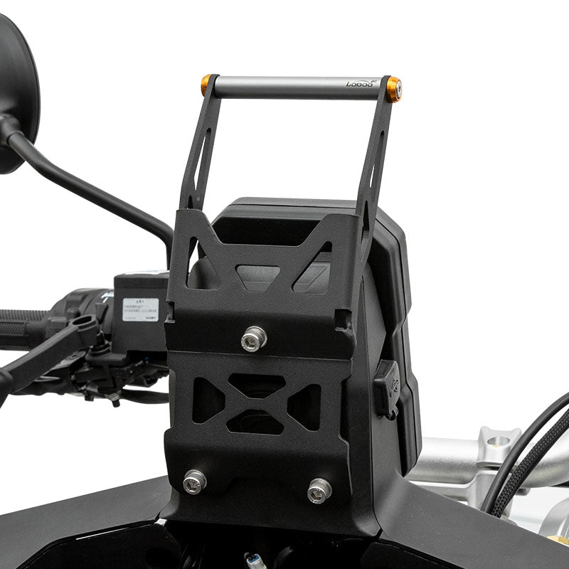 Navigatore montato sulla traversa alta della Ducati Desert X