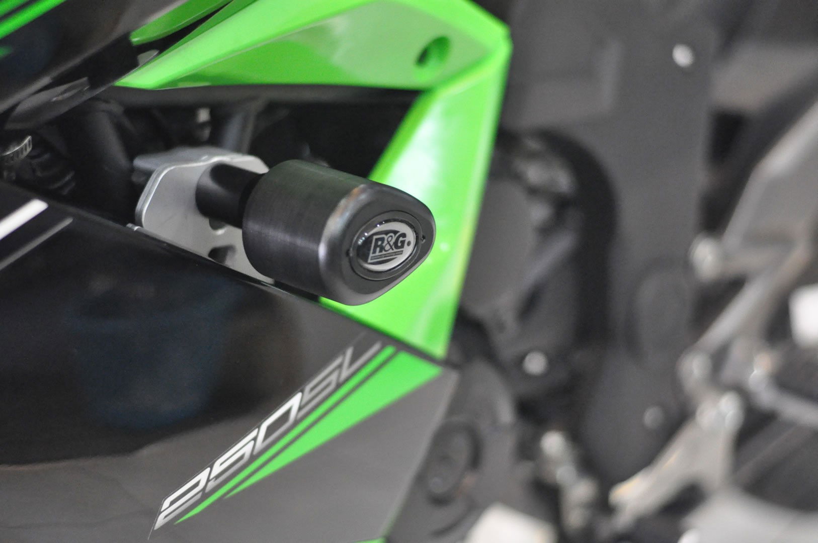Tamponi Paratelaio Tipo Aero No Cut Sliders Telaio Kawasaki Ninja 125 Ninja 250 Sl 12011 Rg CP0381BL - Endurrad