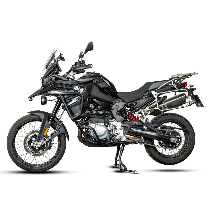 BMW F 900 GS con i fari ausiliari LOBOO L16 installati