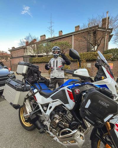 Voge DS525X con accessori LOBOO, foto dai canali social del produttore
