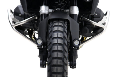 Supporto faretti inferiore DENALI montato sulla R 1300 GS