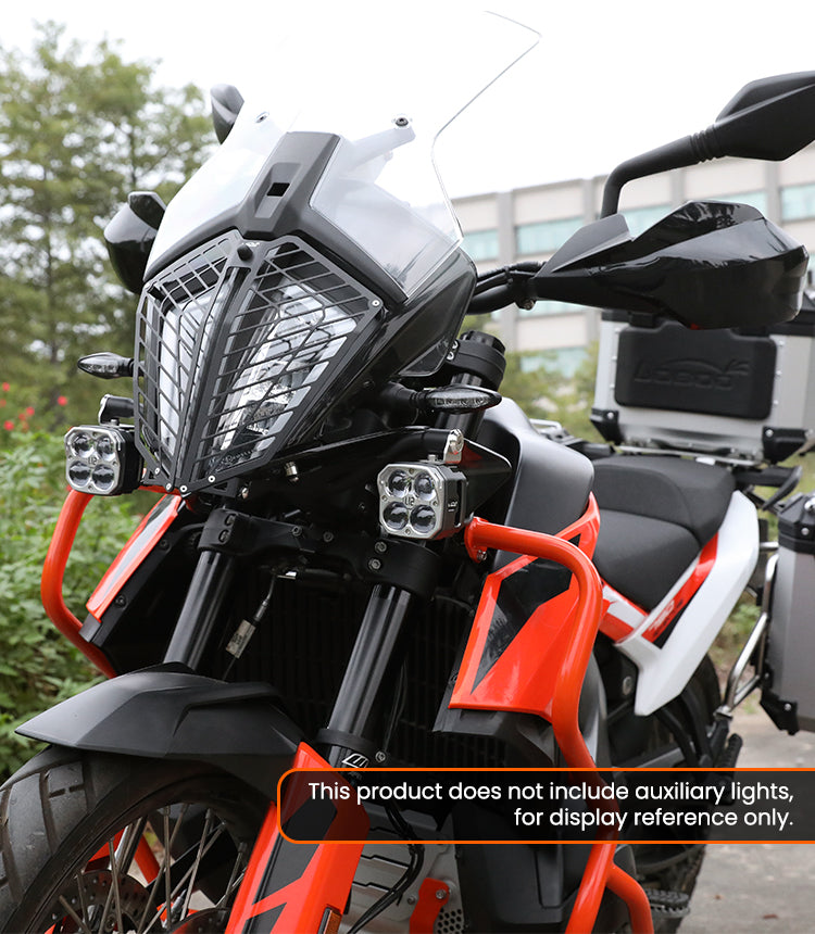 Pannello tecnico LOBOO CWJ221 su KTM 790 Adventure, vista frontale