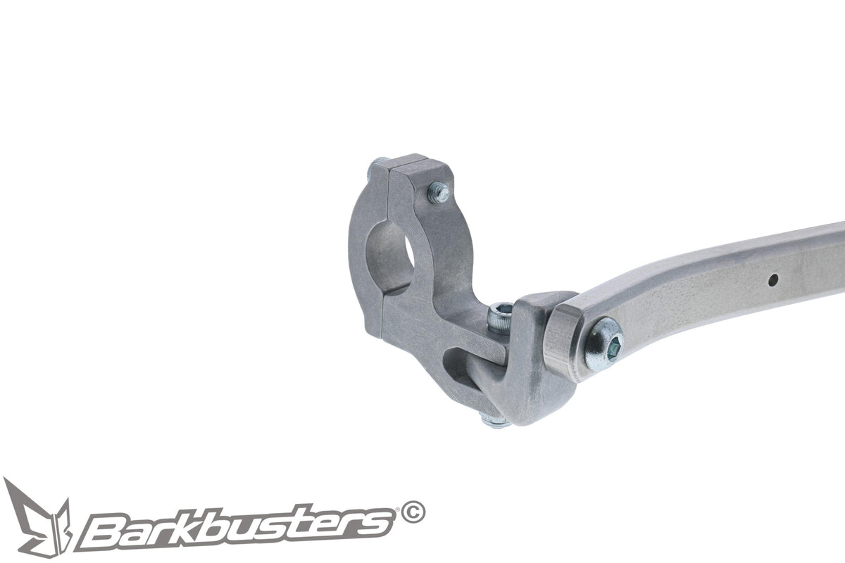 Dettaglio del morsetto multi-fit da 22 mm del kit BHG-104