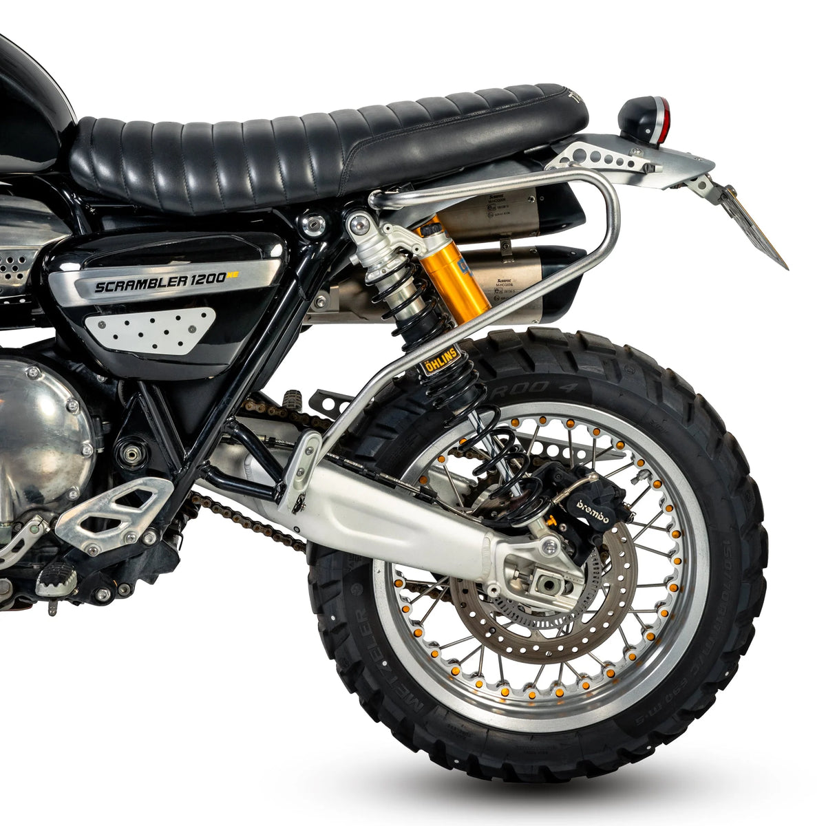 Telaio LOBOO JF931B01BK montato sulla Triumph Scrambler 1200XE, senza borsa